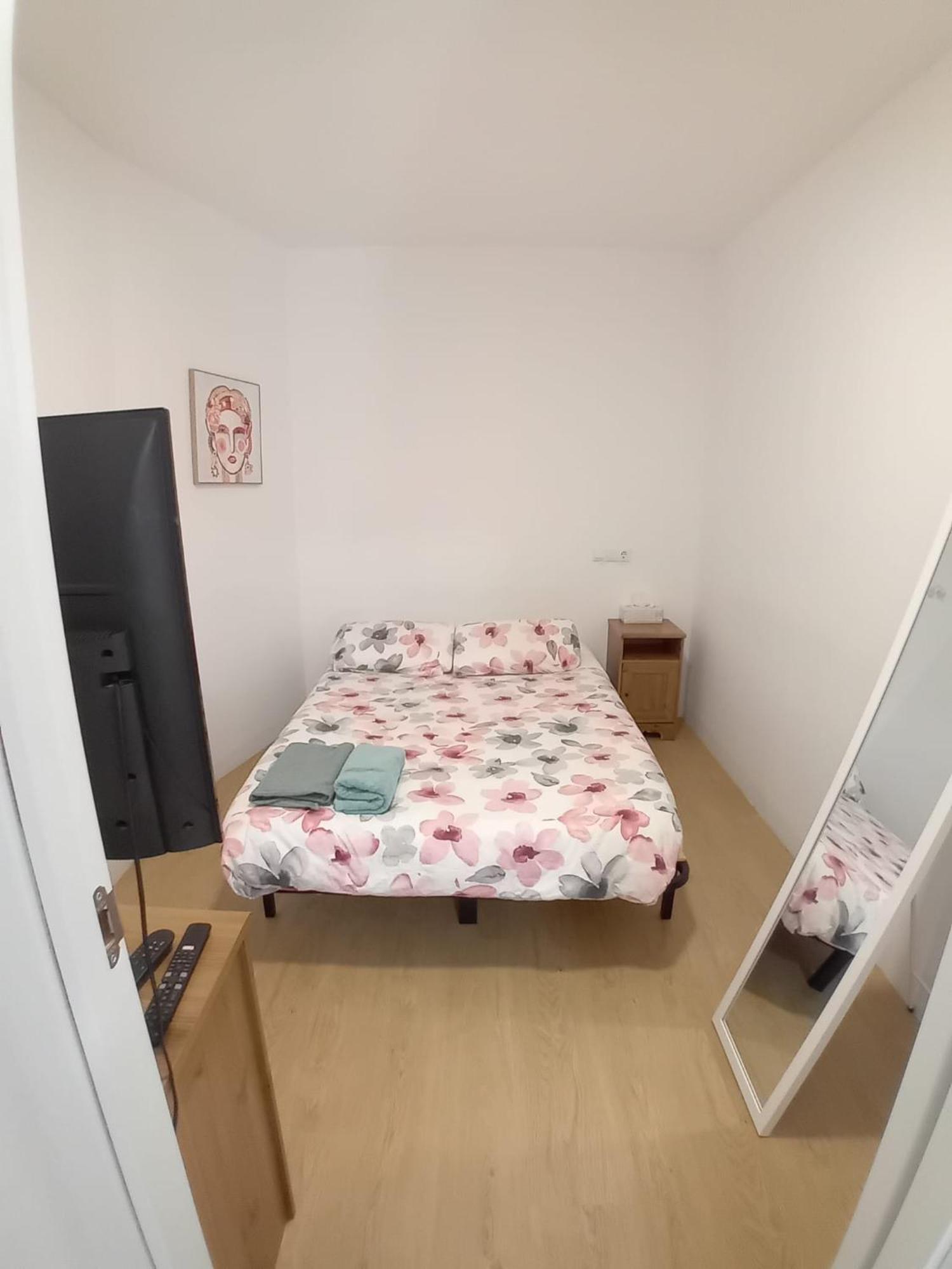 Апартаменты Alquilo Mini Departamento Сан-Бой-де-Льобрегат Экстерьер фото