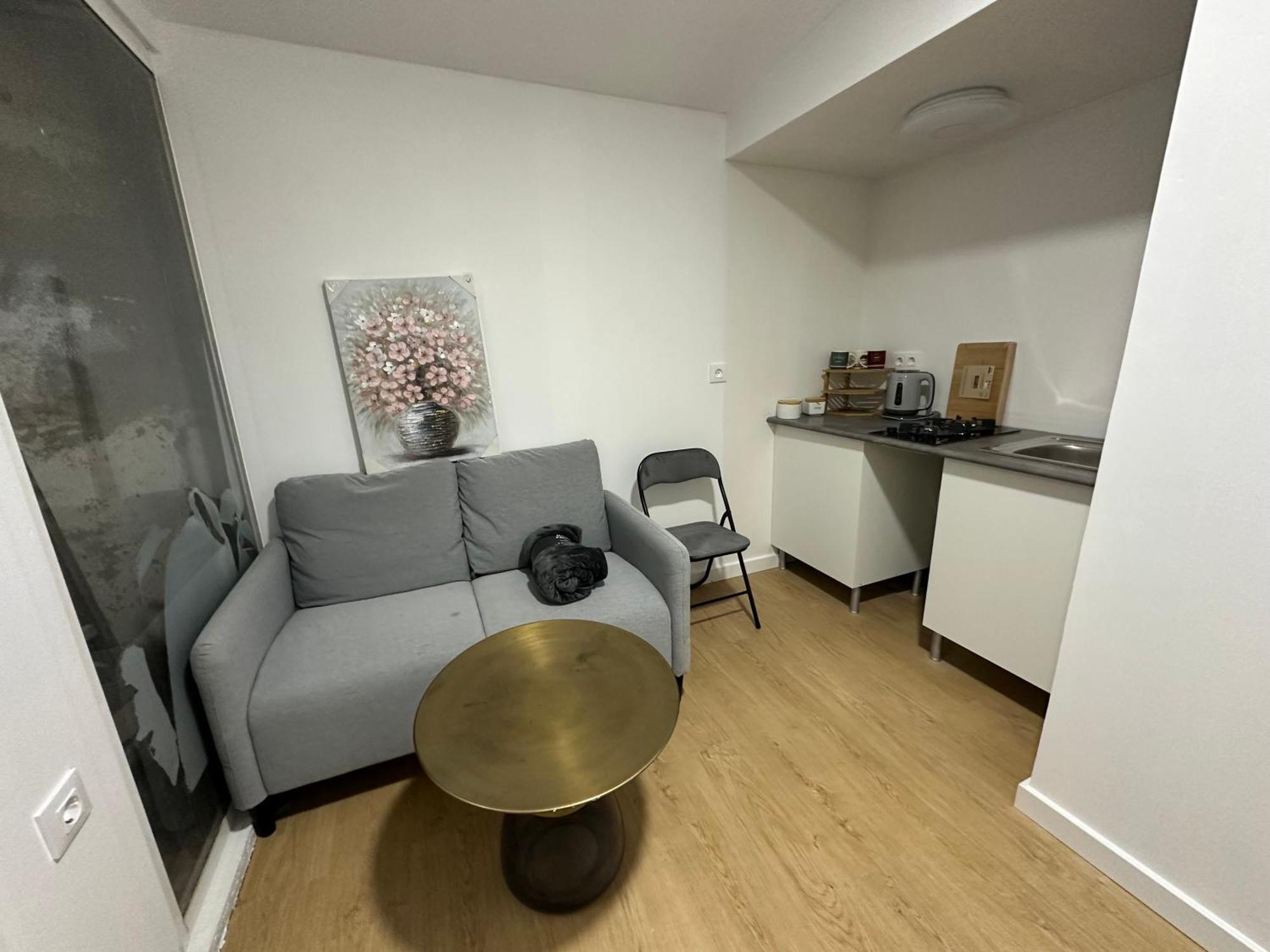 Апартаменты Alquilo Mini Departamento Сан-Бой-де-Льобрегат Экстерьер фото