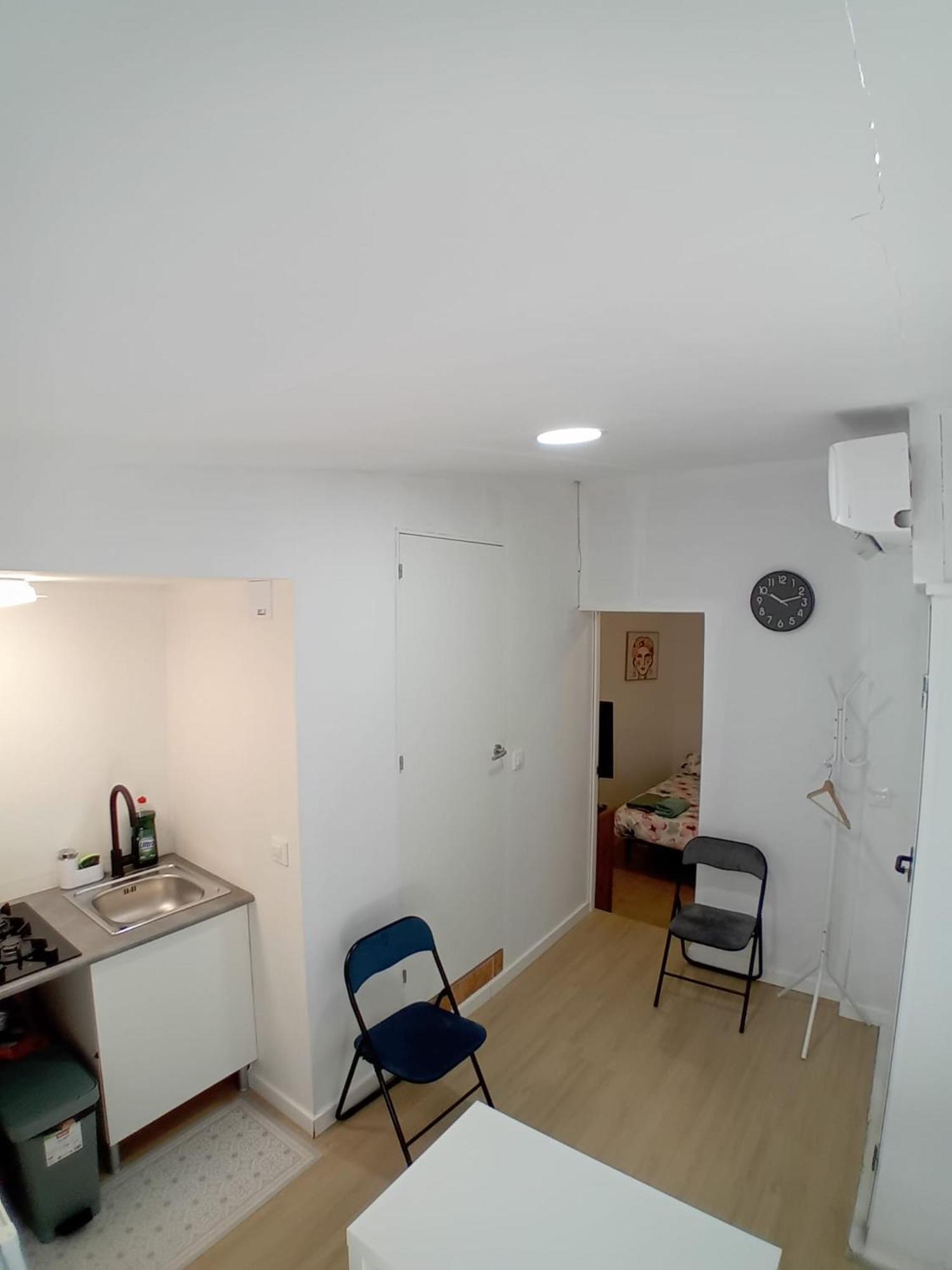 Апартаменты Alquilo Mini Departamento Сан-Бой-де-Льобрегат Экстерьер фото